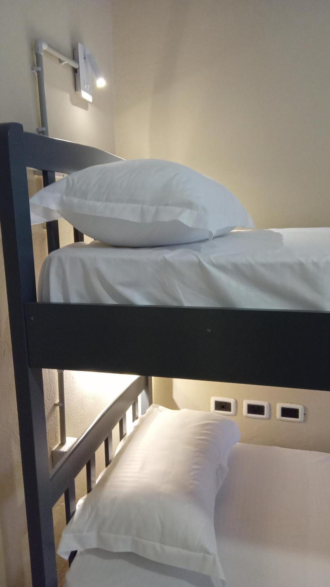 Mandarine Hostel Τίρανα Εξωτερικό φωτογραφία
