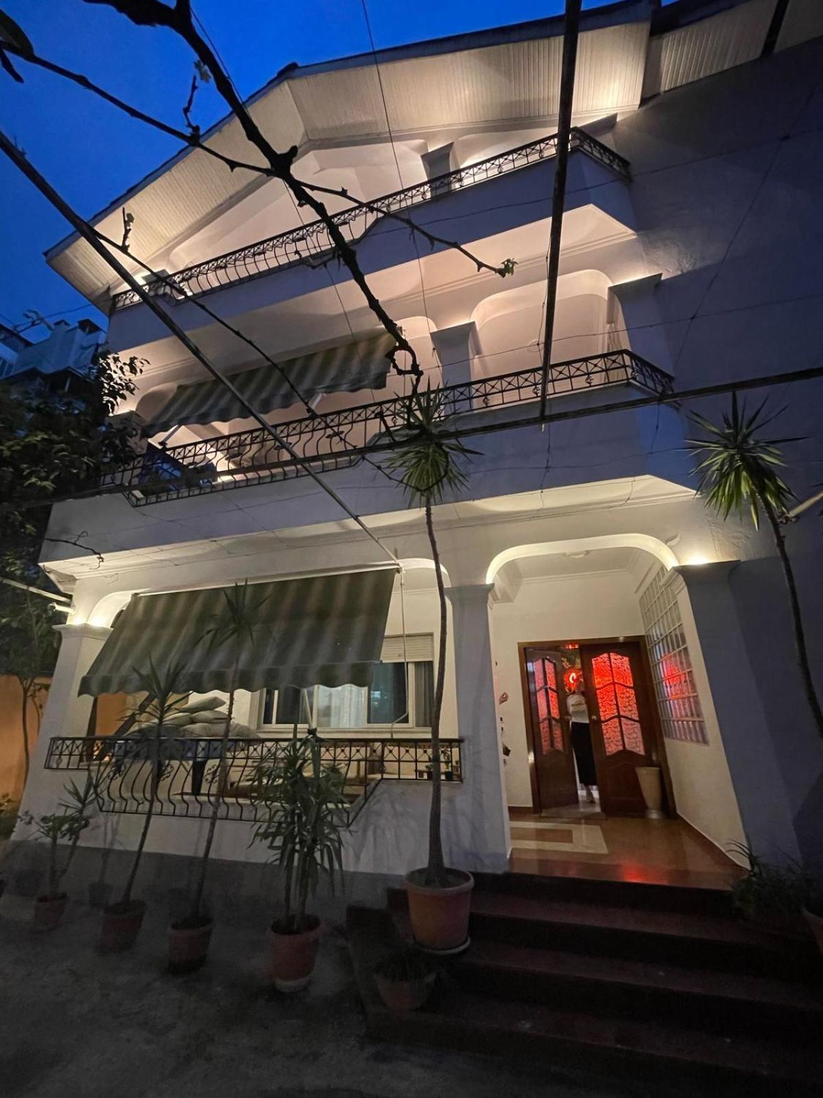 Mandarine Hostel Τίρανα Εξωτερικό φωτογραφία
