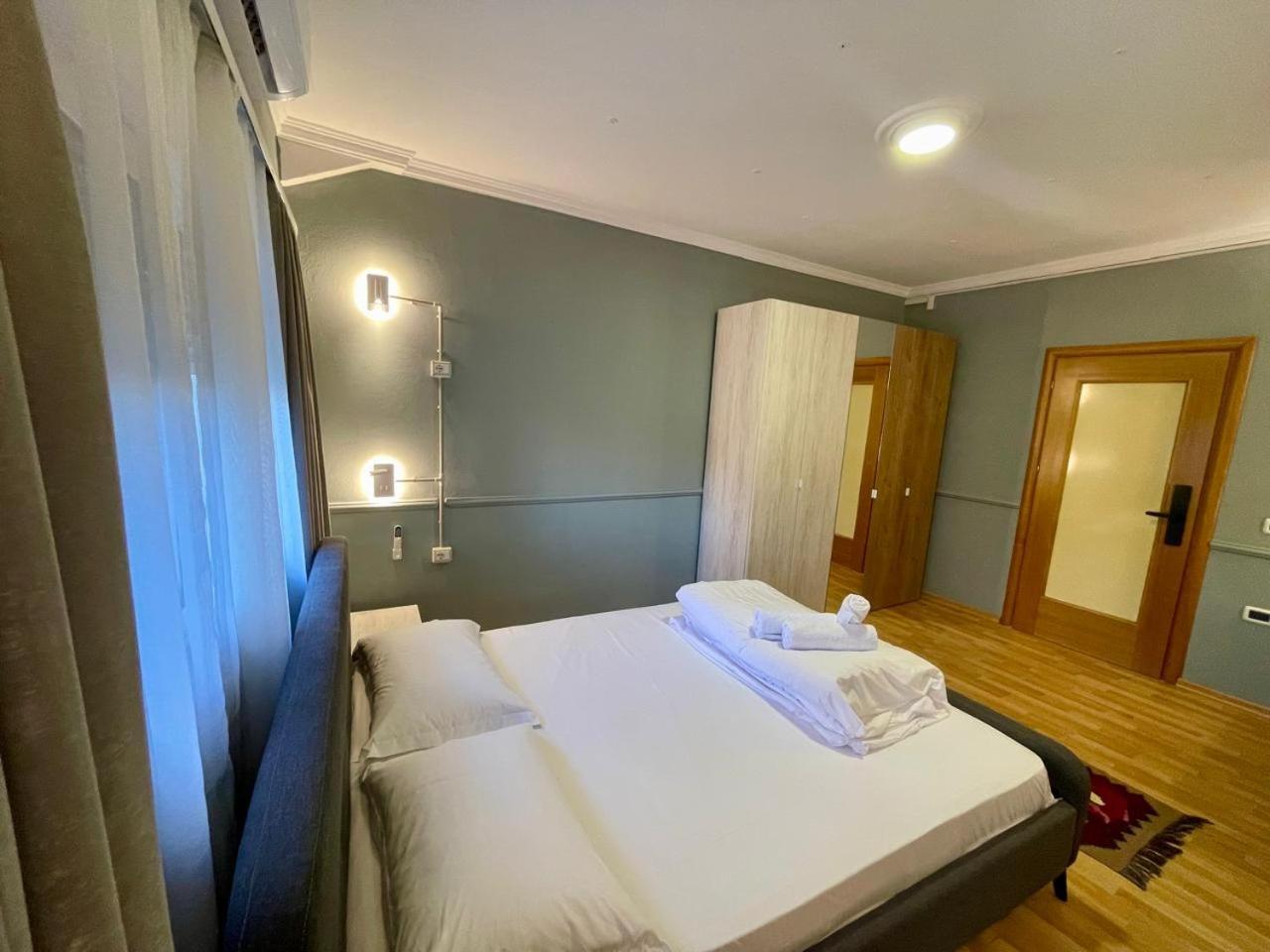 Mandarine Hostel Τίρανα Εξωτερικό φωτογραφία